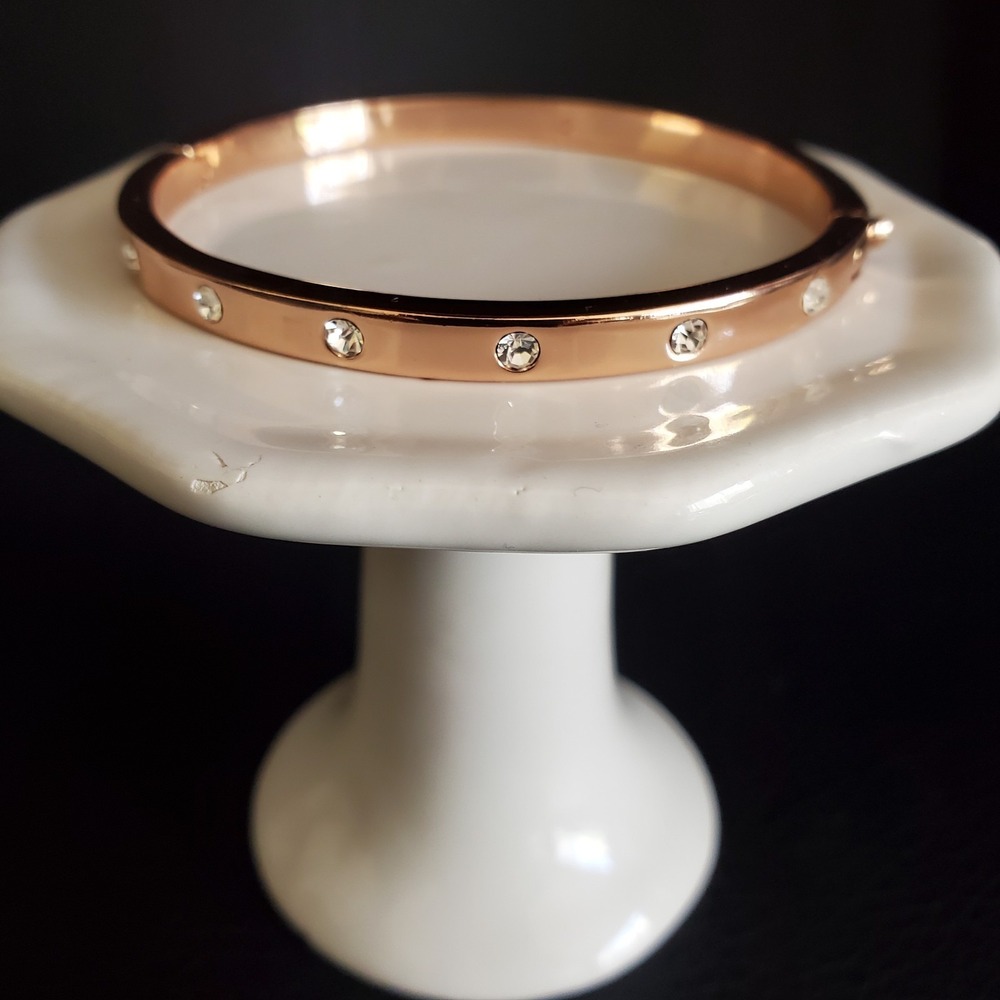 Kate Spade Set In Stone Hinged Bangle Rose Gold Plate with Clear Crystals Signed - Picture 3 of 9